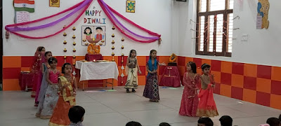 सनराइज स्कूल में दिवाली का त्यौहार बड़ी धूमधाम से मनाई गई।