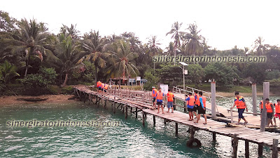 paket tour tanjung lesung