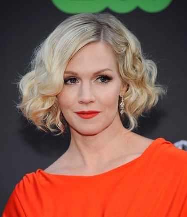 Short bob haircuts for curly hair along with really wavy hair and you will 