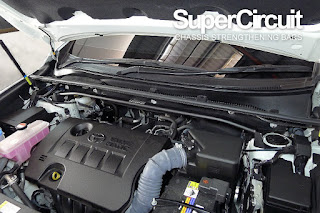 Toyota Harrier XU60 Engine Bay with the SUPERCIRCUIT Front Strut Bar installed.