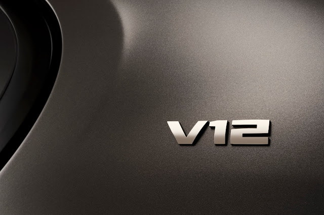 The V12 badge on the C-pillar of the BMW M760Li xDrive
