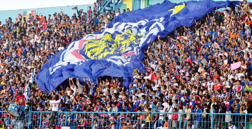 10 Suporter Sepakbola Terbesar dan Paling Fanatik di Indonesia