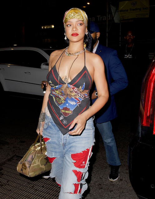 Rihanna – Beautiful Braless Boobs Night Out Style