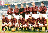 A. C. MILAN - Milán, Italia - Temporada 1964-65 - Maldini, Ferrario, Barluzzi, Mora, Noletti y Benitez; Rivera, Amarildo, Trapattoni, Lodetti y Pelagalli - MILAN 2 (Ferrario y Amarildo), ATALANTA 0 - 25/10/1964 - Liga de Italia, serie A, jornada 7 - Milán, Italia, estadio de San Siro - El equipo del  MILAN se clasificó 2º en la Serie A