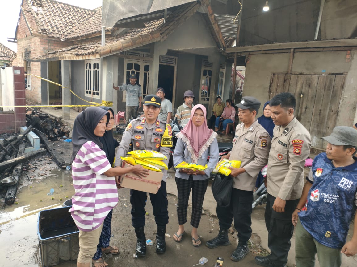 Korban Kebakaran di Ogan Ilir Terima Bantuan