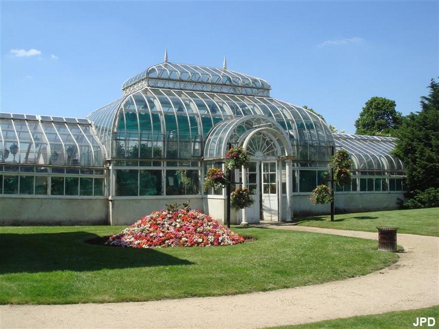 Parc Pierre à Saint Geneviève des Bois Allofamille