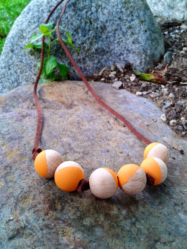 Not 2 late to craft: El repte Pinterest: collaret de boles / The Pinterest challenge: wooden beads necklace