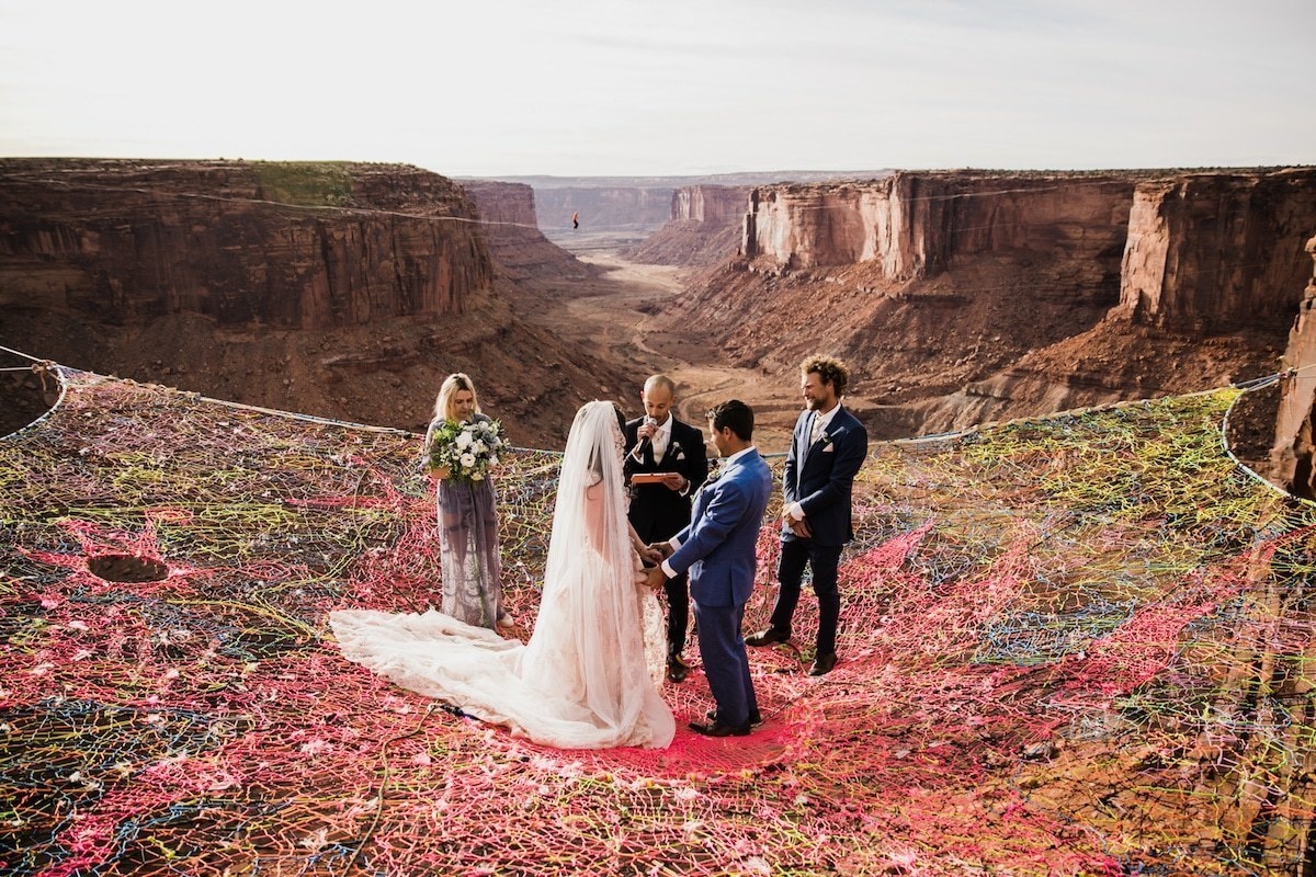 Adventurous Couple Decided To Get Married On A Space Net Over The Moab Canyon