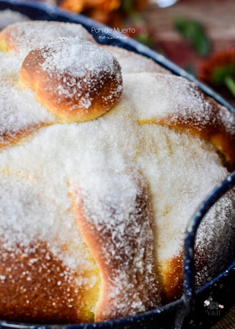 pan de muerto tradicional mexicano