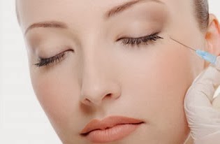 Bahaya Efek Samping Suntik Botox