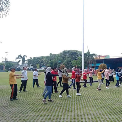 Peringati Hari Olahraga Nasional, Pemerintah Kecamatan Sepatan Senam Bersama