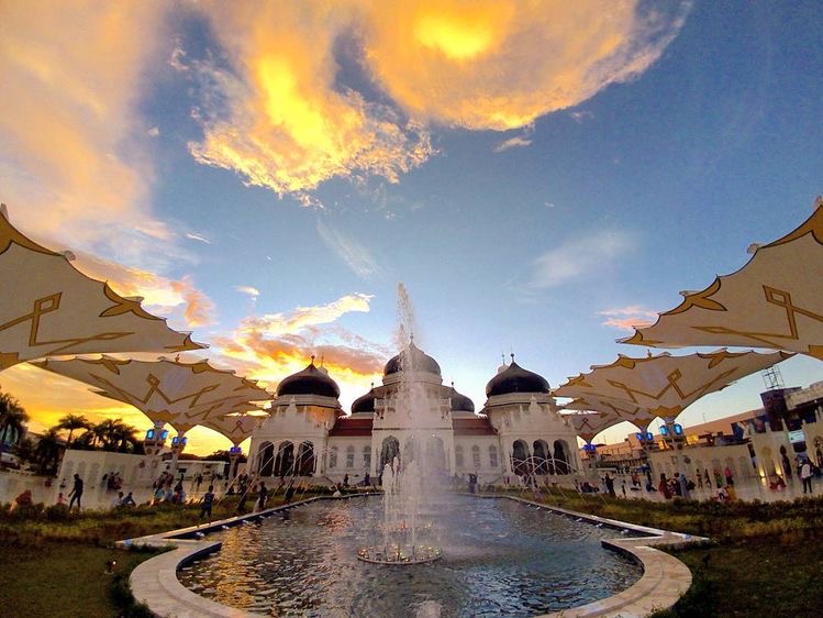 PESONA PERCUTIAN BANDA ACEH DAN PULAU SABANG