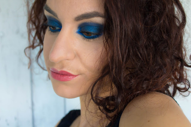 Monday Shadow Challenge : Monochrome | All night blue