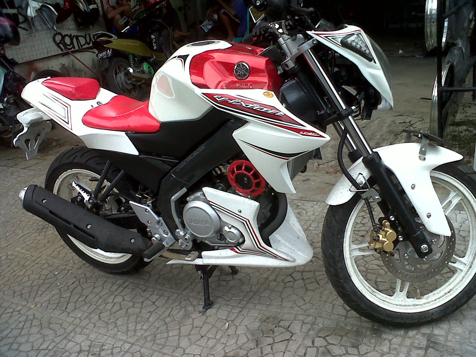 Modifikasi New Vixion Black Full Fairing NEWEST CAR AUTO MODIF