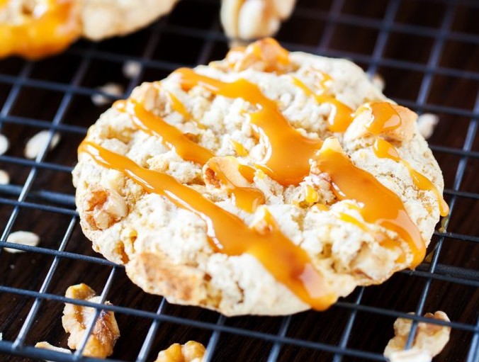 CARAMEL APPLE WALNUT COOKIES