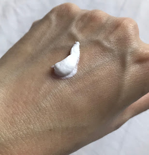 Texture of First Aid Beauty Ultra Repair Cream