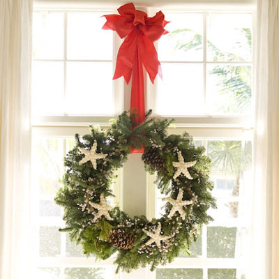 By the Sea: Coastal Holiday Wreath Ideas