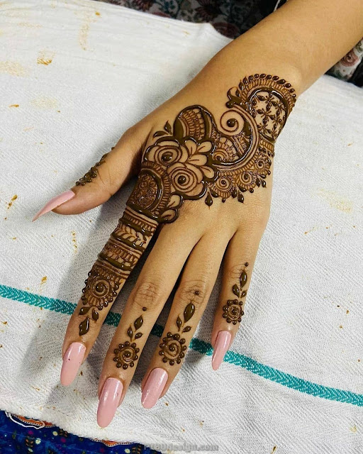 arabic style mehndi