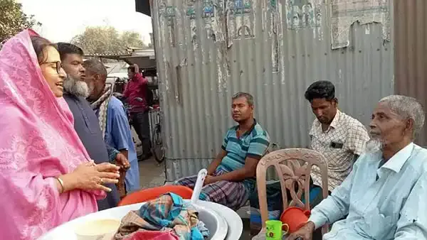 ইসলামপুরে মাঠ চষে বেড়াচ্ছেন মহিলা ভাইস চেয়ারম্যান প্রার্থী যূথী।