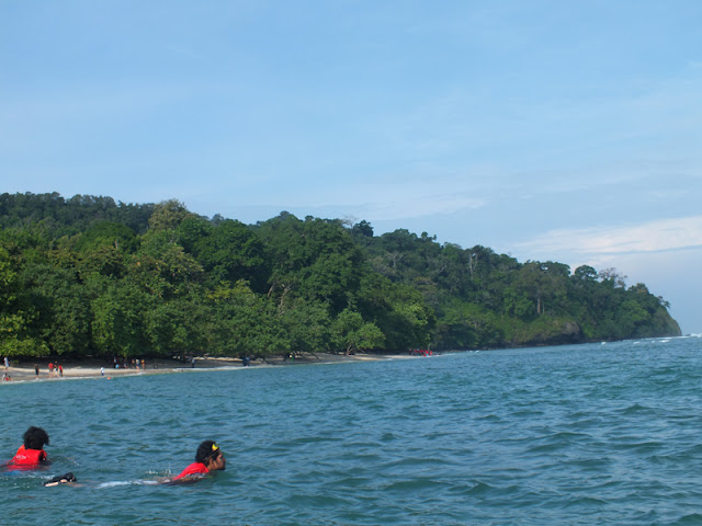 Menyelam Di Pantai Pangandaran