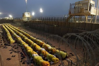 Foto Muslim Tetap Shalat Walau Dalam Kondisi Apapun | liataja.com