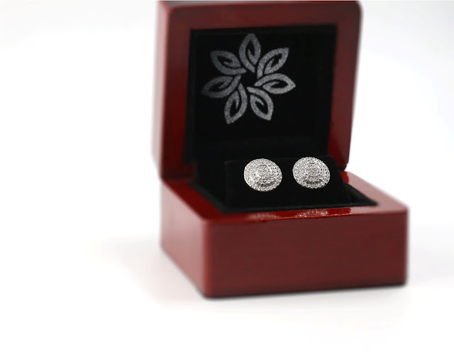 Round Pave Diaomd Stud. Rs. 45,780