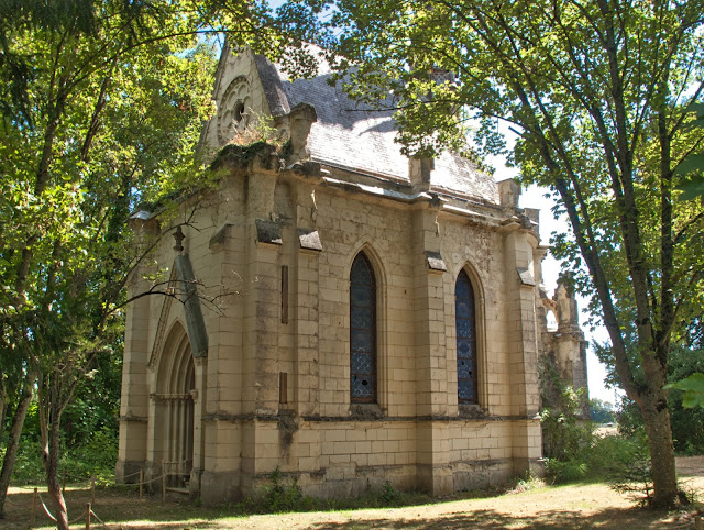 jiemve, château, La Mothe Chandeniers, chapelle