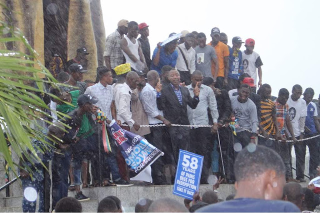 Crowd Defy Rain for Sowore?s #TakeItBack Movement