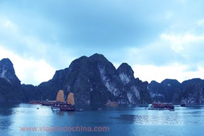 http://viajeindochina.com/destinos/vietnam/bahia-de-halong.html