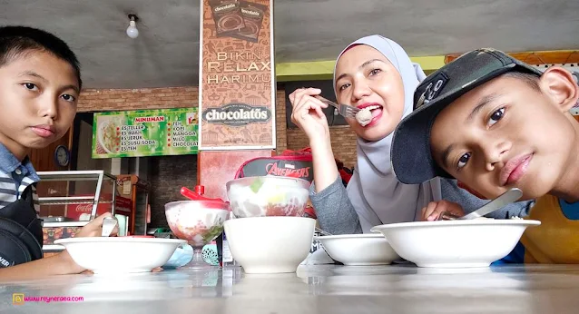 bakso tenes dan es teler geluran