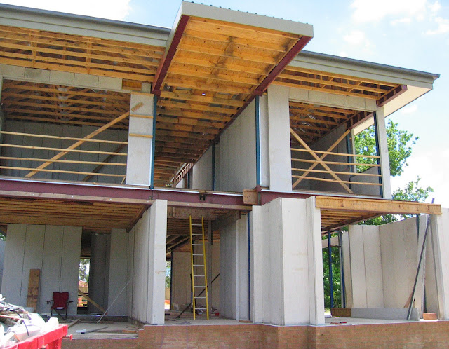 Xây dựng nhà khung thép lắp ghép sử dụng trần và sàn bê tông nhẹ