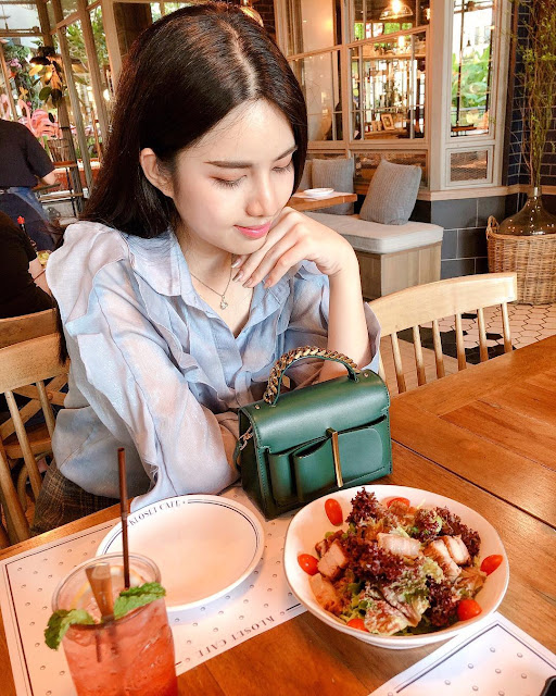 Karnchaya Alice – Most Pretty Ladyboy Thailand Instagram
