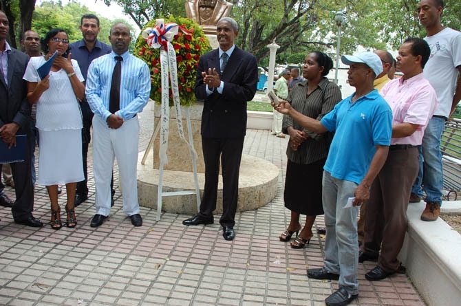 Alcalde de Yaguate Isaías Valdez resaltó los méritos  del ex- regidor y educador Leoner Mateo