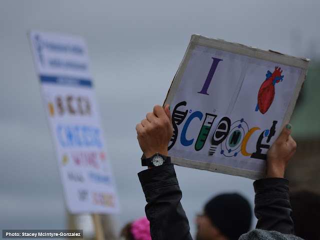 Photos March for Science in Ottawa on Earth Day 2017