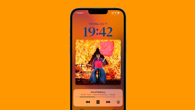 يضيف أحدث إصدار تجريبي من نظام التشغيل iOS 16 مشغل موسيقى بملء الشاشة لشاشة القفل