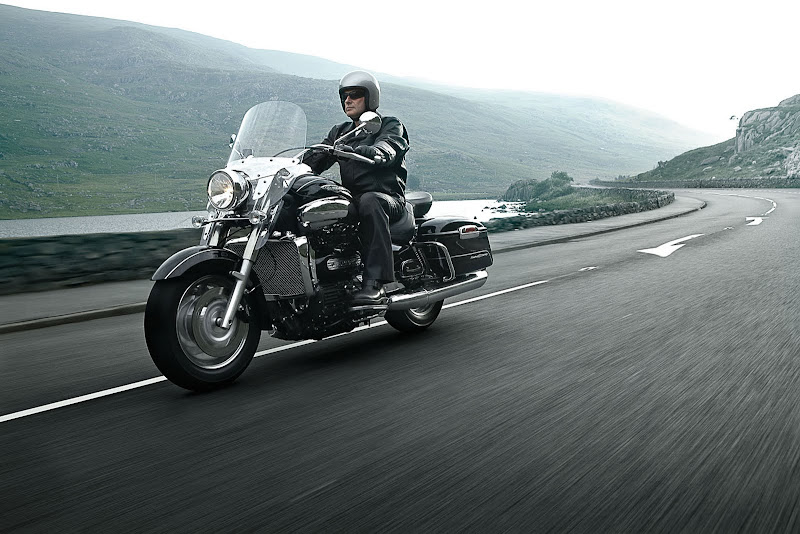 Gambar Motor Triumph Rocket III Touring 2010