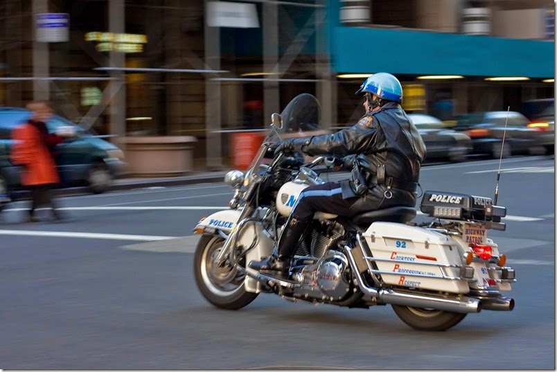 Police_Motorcycle_motion_blur_in_Manhattan_NYC