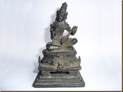 Patung perunggu Dewi Tara