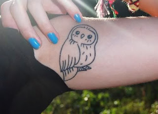 TATUAJES PEQUEÑOS DE BUHOS BRAZO 