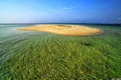 Unik! Pulau Ini Muncul di Siang Hari dan Tenggelam di Malam Hari