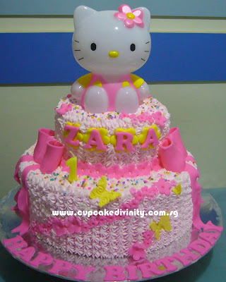 Kitty Birthday Cakes on Cupcakes Fit For Divines   2 Tier Hello Kitty   Zara Birthday Cake