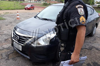 http://vnoticia.com.br/noticia/4018-policia-militar-recupera-no-centro-de-sfi-veiculo-roubado-em-nilopolis