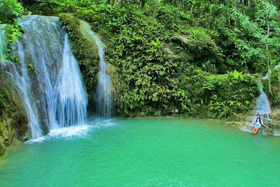 Menikmati jernih dan segarnya Air Terjun Kedung Pengilon di Kasihan Bantul Yogyakarta