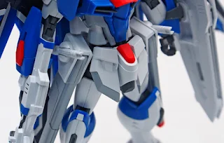 REVIEW Bandai HGCE 1/144 STTS-909 Rising Freedom Gundam