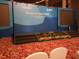 Jasa Backdrop, Ahli Backdrop, Jual Backdrop Jakarta, Pusat Backdrop Jakarta, Pusat Backdrop,Backdrop Pameran, Backdrop acara, Backdrop panggung, Backdrop karakter, Frame Backdrop, Screen, Ligthing, Sound System, Ahli Photoboth, Frame Screen, Panggung Acara dengan berbagai pilihan jenis sesuai kebutuhan. Kami selain bergerak pada  jasa dekorasi Balon, kami juga menyediakan berbagai jenis dekorasi  Backdrop untuk berbagai acara Anda seperti meeting, Rapat, Diskusi, Penandatangan, louncing produk, bincang bincang, rapat tahunan, rapat bulanan, promosi atau acara anda yang lain dapat menggunakan jasa Backdrop kami. Backdrop kami dapat diaplikasikan pada indoor atau outdoor dengan konstruksi yang kokoh sehingga akan lebih aman untuk acara Anda dengan berbagai jenis bentuk dan ukuran sesuai kebutuhan.