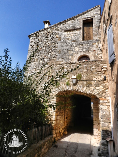 CORNILLON (30) - Village médiéval