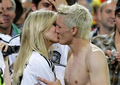Top Football Players: Bastian Schweinsteiger Girlfriend ...