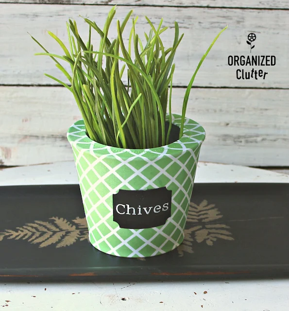 Easy and Decorative Herb Pot Upcycles #Potsox #chalkboardlabels #stencil #crafting #dollargeneral #herbpots