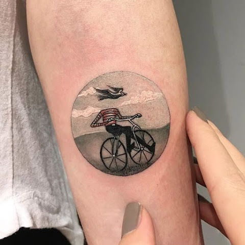 Wonderful Scenery Tattoos in Miniature Circles by Eva Krbdk