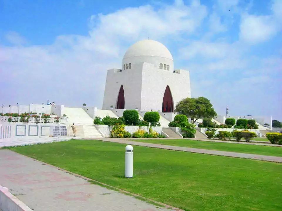 Outing Places in Karachi | Couples, Friends and Family